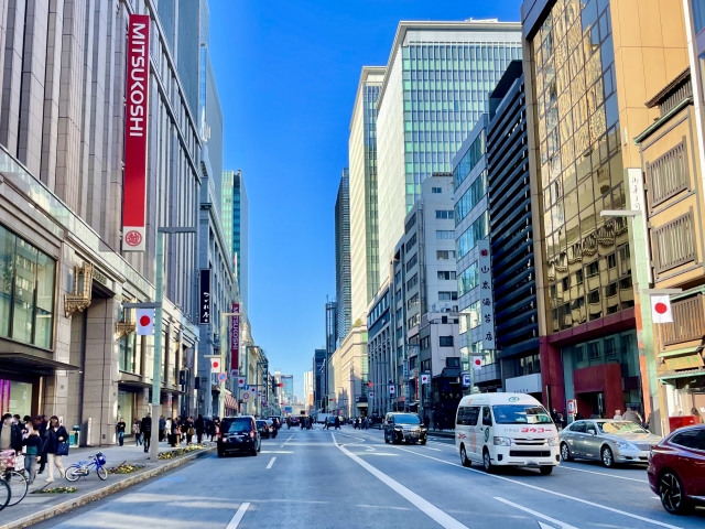 百貨店とデパートの呼び方の違いとは何か
